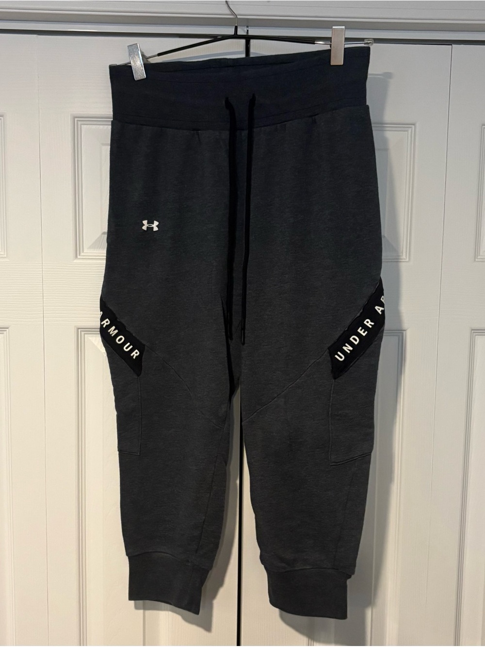 Under Armour Cropped Joggers